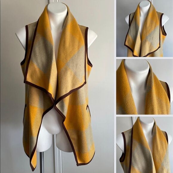 Sleeveless Cardigan Vest by Stevie Hender - Size Small - Picture 1 of 8